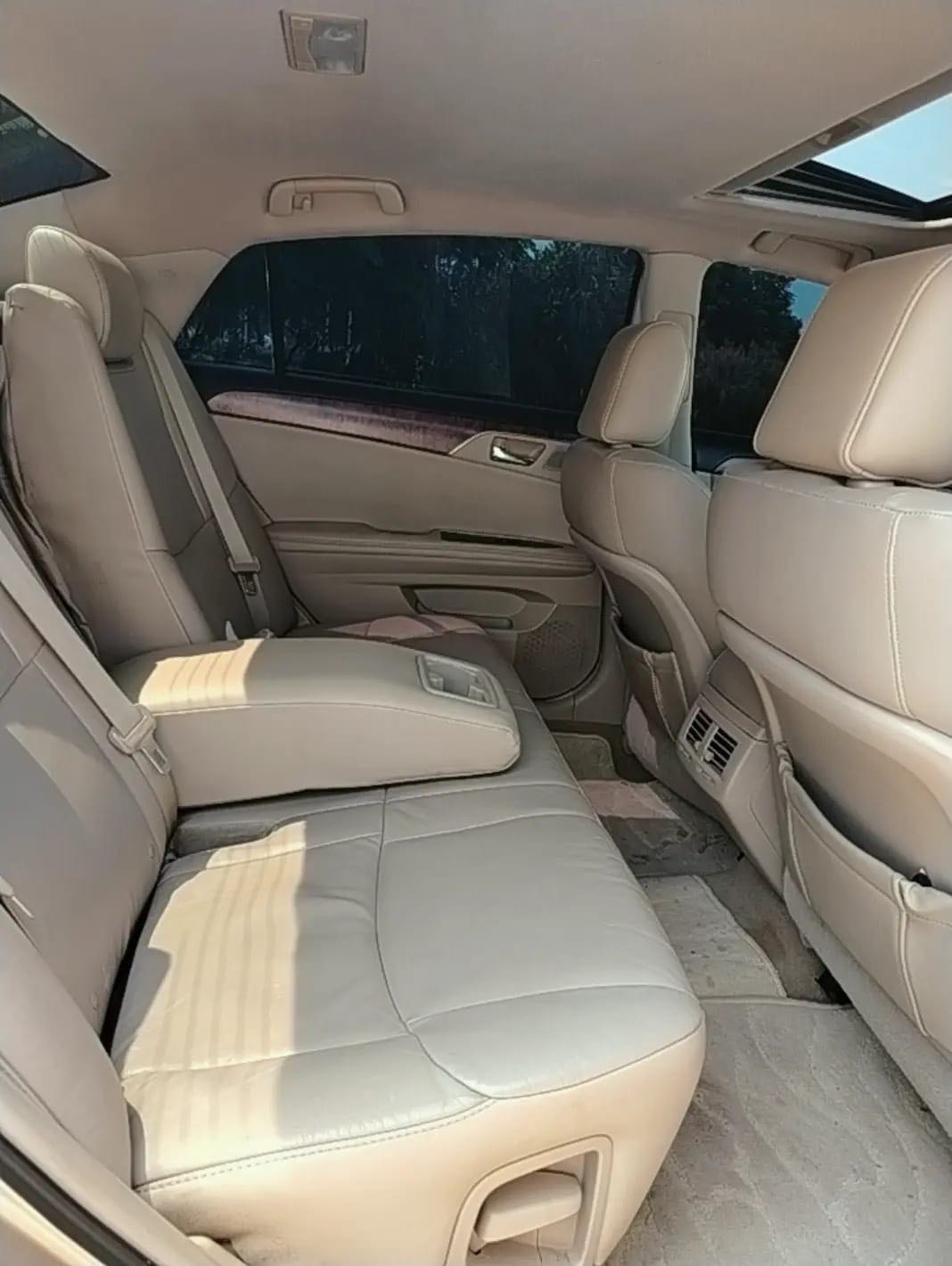 Car Image 2012 TOYOTA AVALON XLS