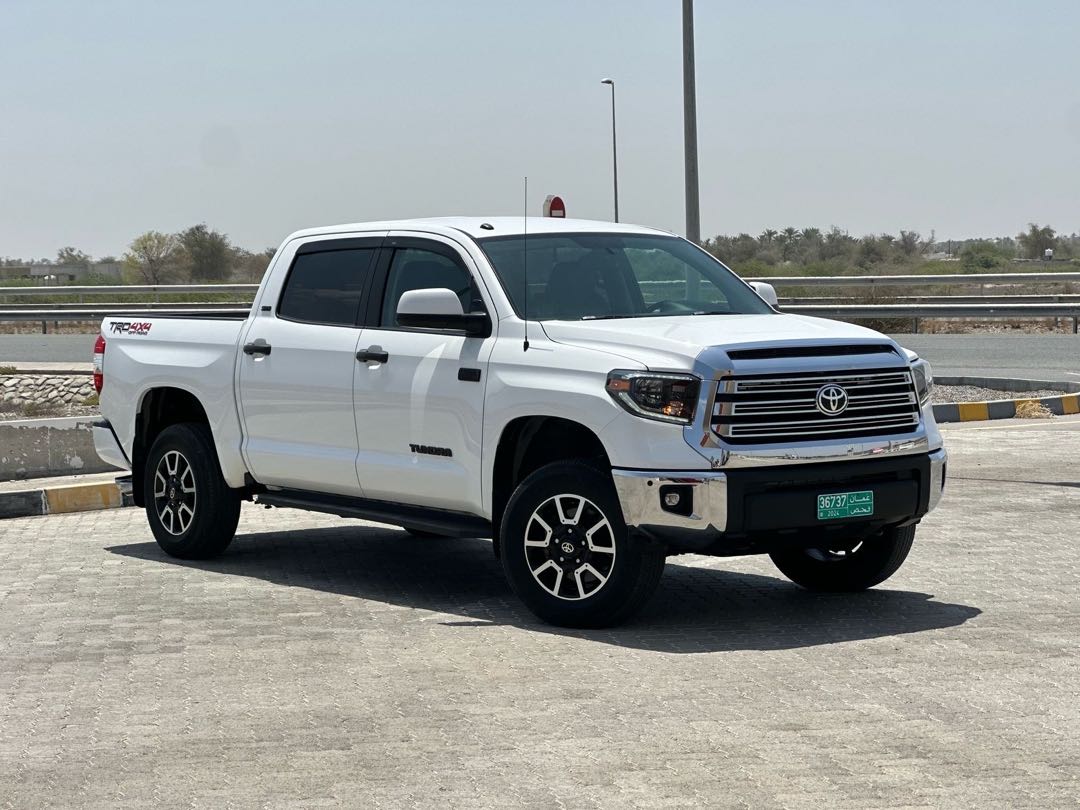 Car Image 2017 TOYOTA TUNDRA SR5
