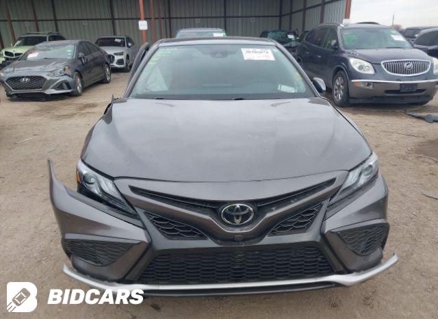 Car Image 2021 TOYOTA CAMRY XSE