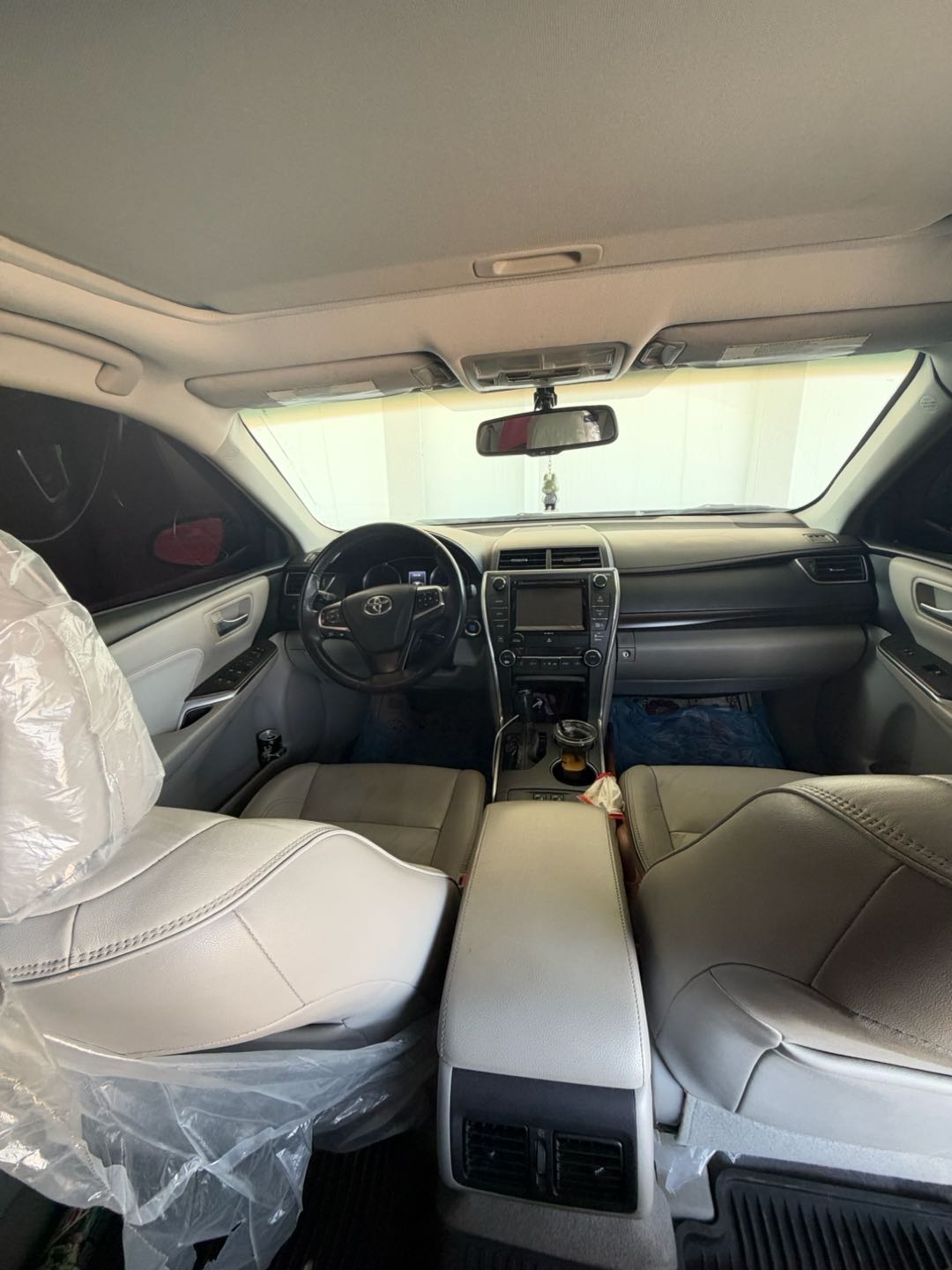 Car Image 2017 TOYOTA CAMRY XLE