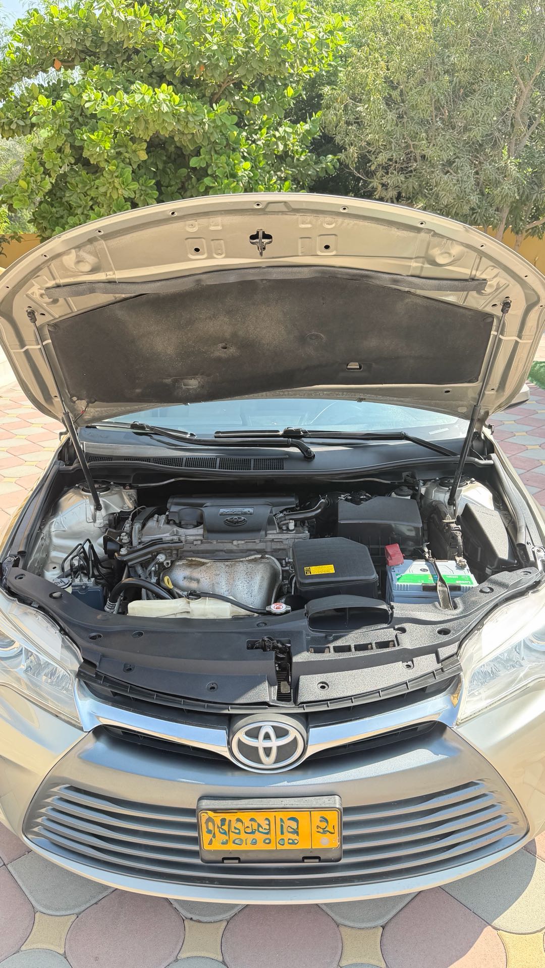 Car Image 2015 TOYOTA CAMRY LE