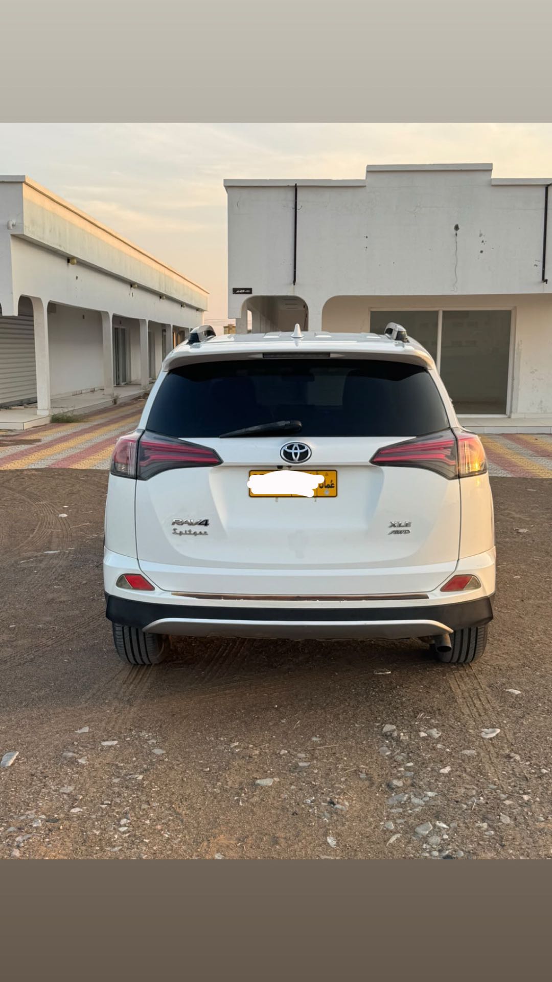 Car Image 2017 TOYOTA RAV4 XLE