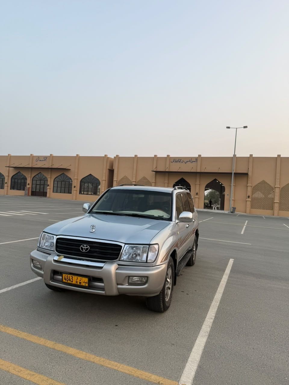 Car Image 2000 TOYOTA LAND CRUISER 
