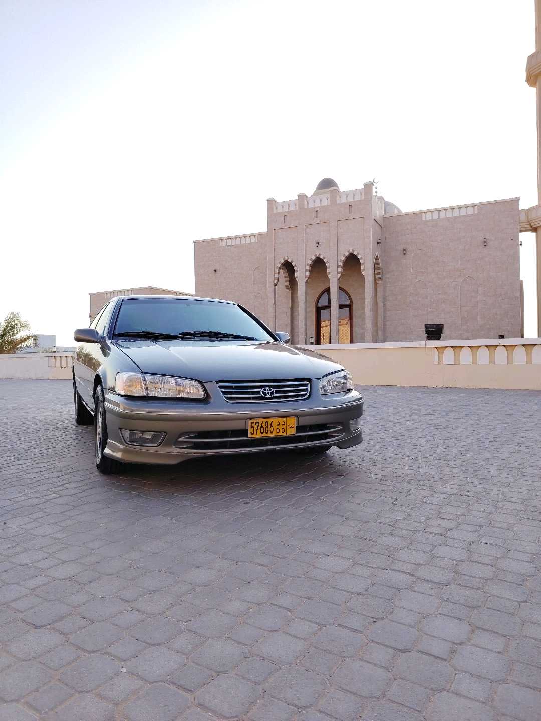 Car Image 2001 TOYOTA CAMRY LE