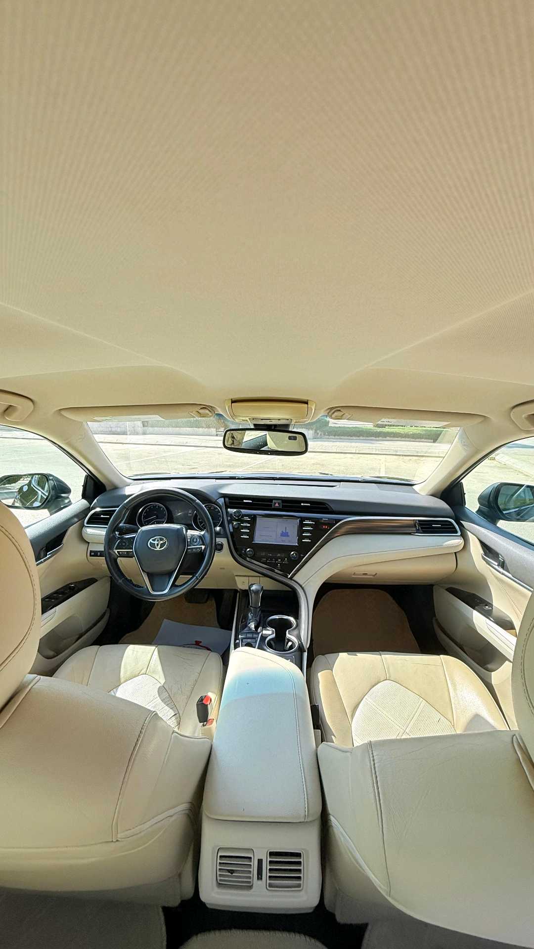 Car Image 2018 TOYOTA CAMRY XLE