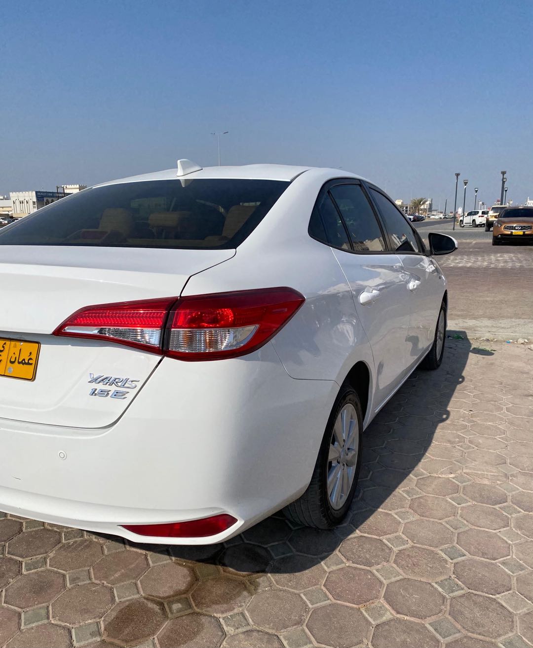 Car Image 2019 TOYOTA YARIS E