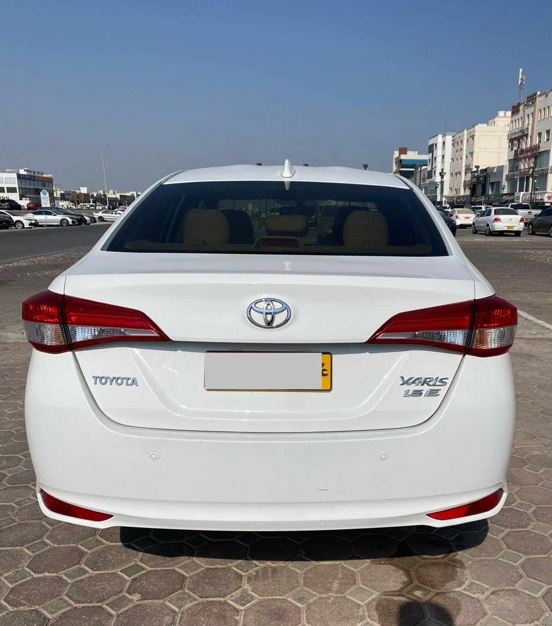Car Image 2019 TOYOTA YARIS E