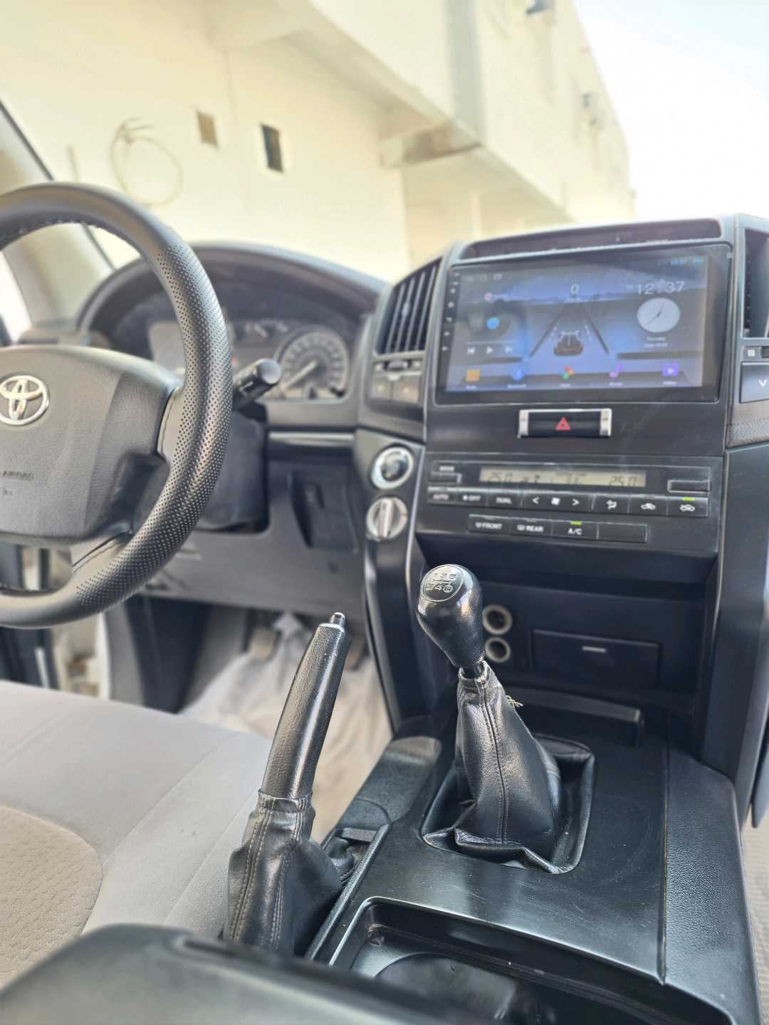 Car Image 2008 TOYOTA LAND CRUISER GX.R