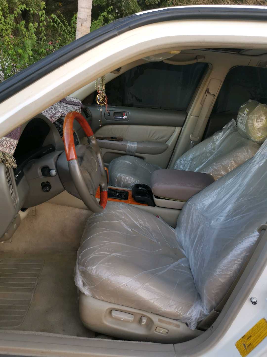 Car Image 2000 LEXUS LS 