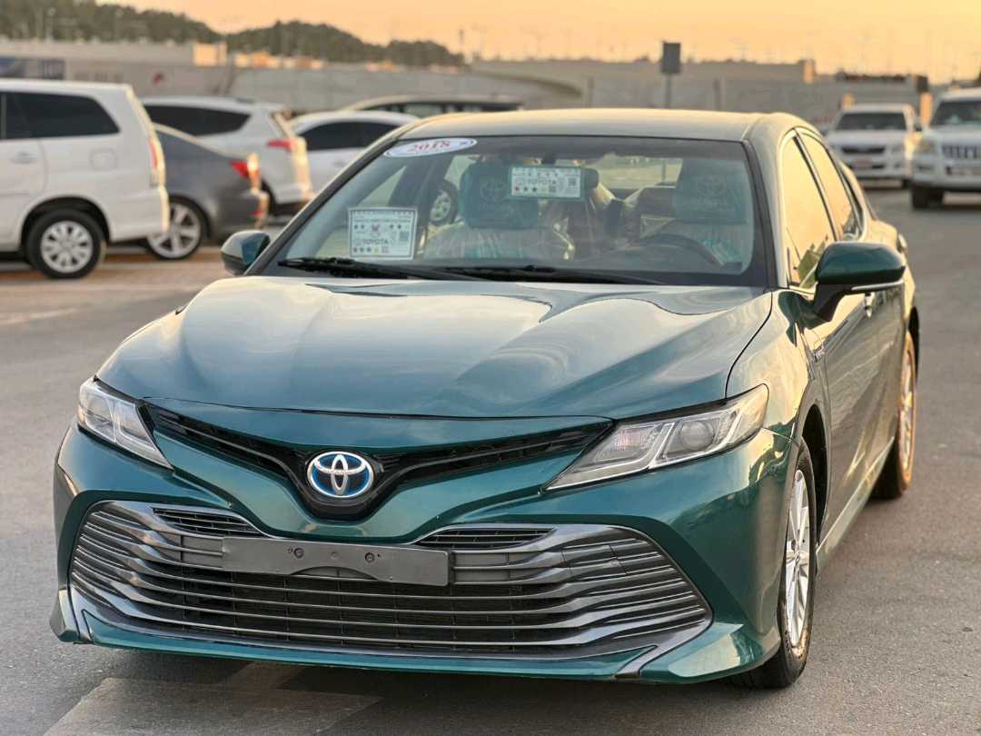 Car Image 2018 TOYOTA CAMRY LE
