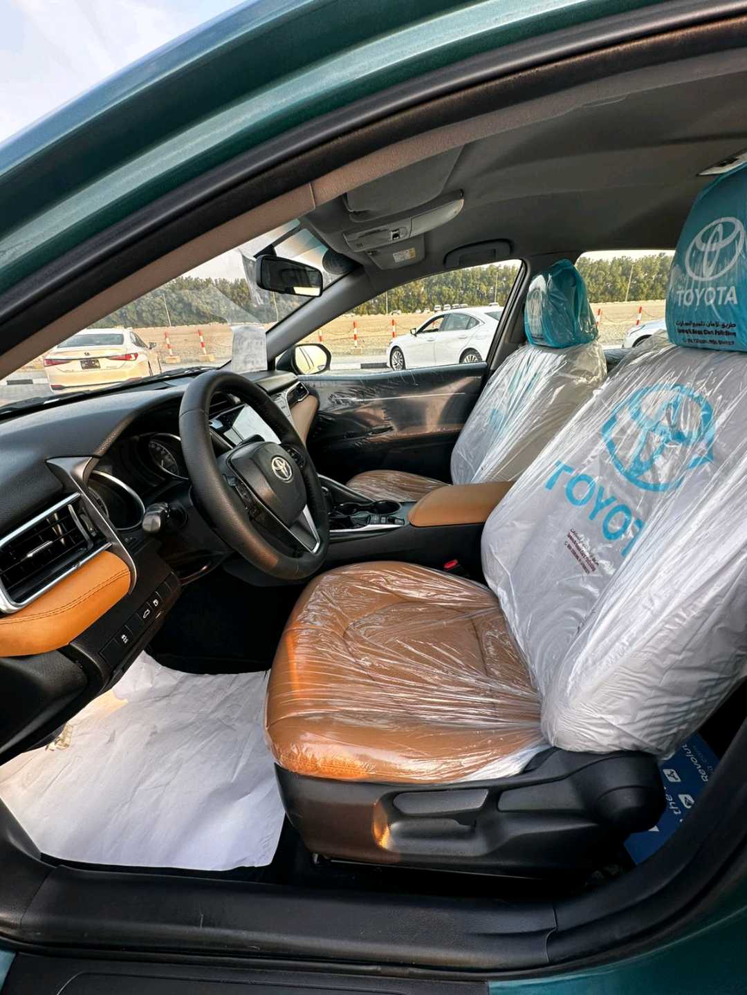 Car Image 2018 TOYOTA CAMRY LE