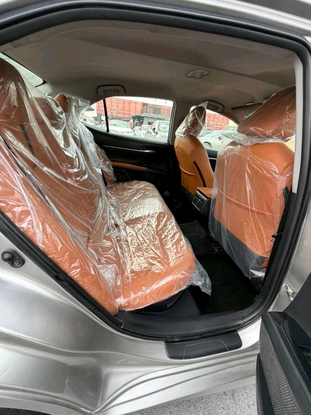 Car Image 2018 TOYOTA CAMRY LE