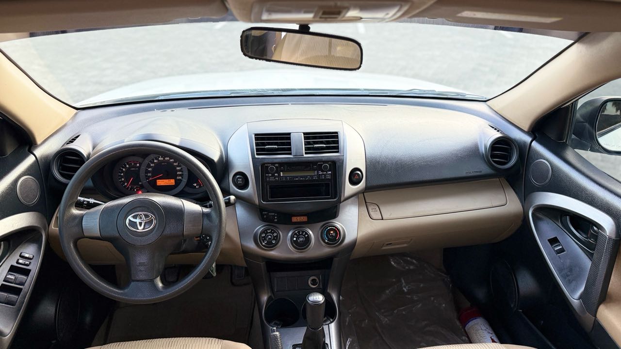 Car Image 2010 TOYOTA RAV4 Basic