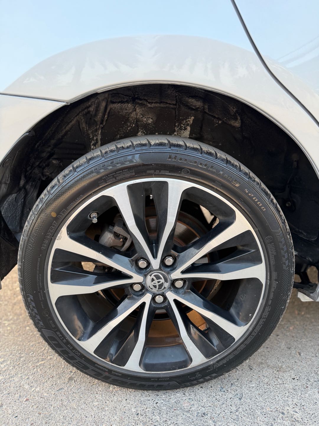 Car Image 2017 TOYOTA COROLLA SE Plus