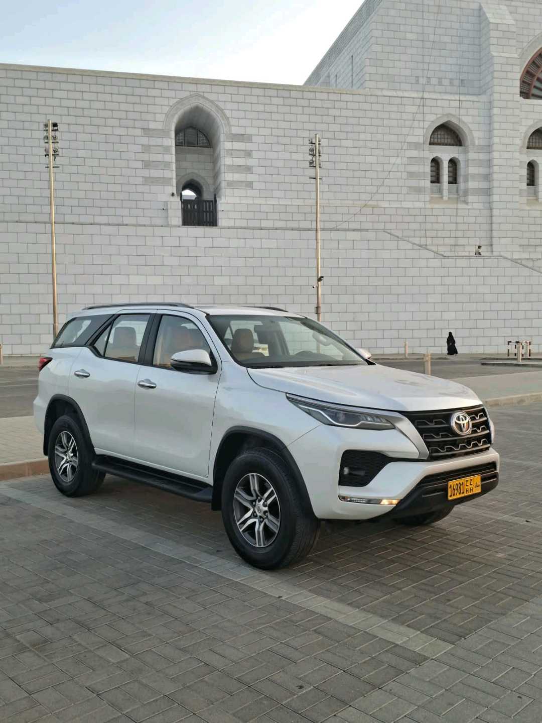 Car Image 2023 TOYOTA FORTUNER GXR