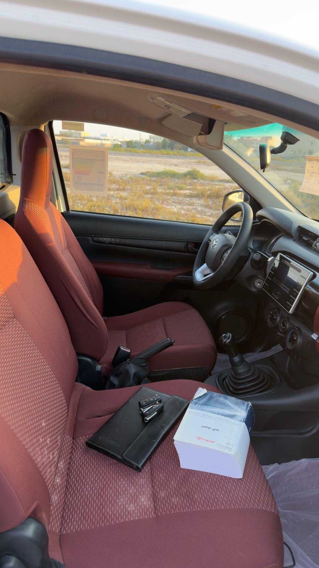 Car Image 2017 TOYOTA HILUX 