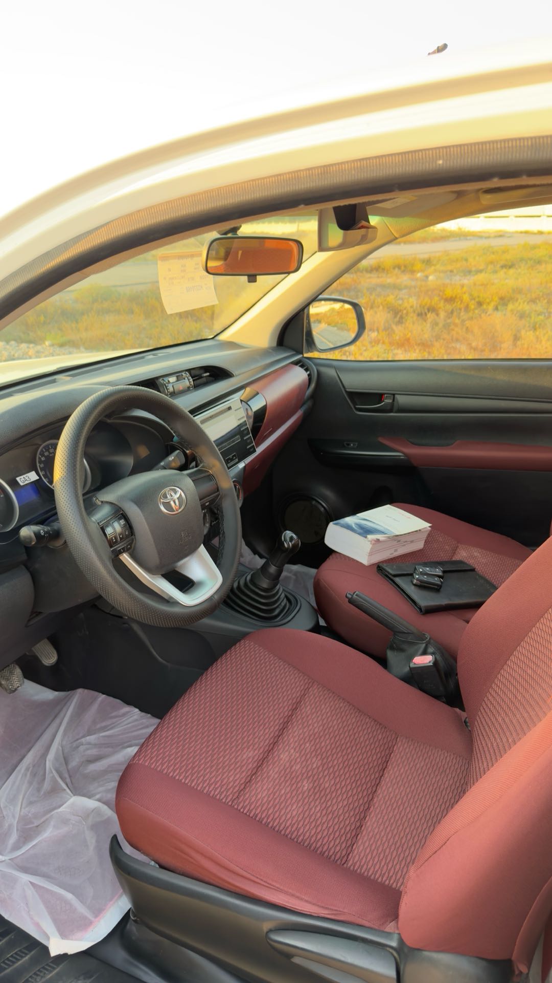 Car Image 2017 TOYOTA HILUX 
