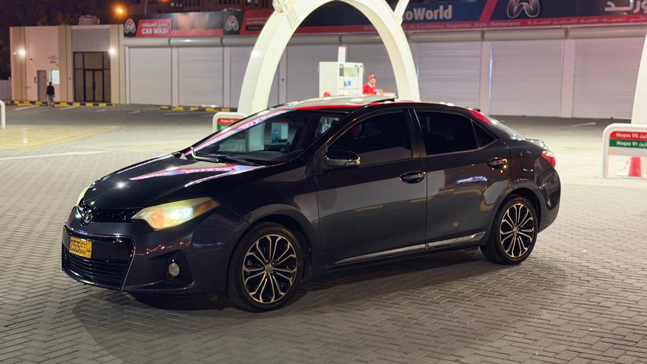 Car Image 2015 TOYOTA COROLLA S