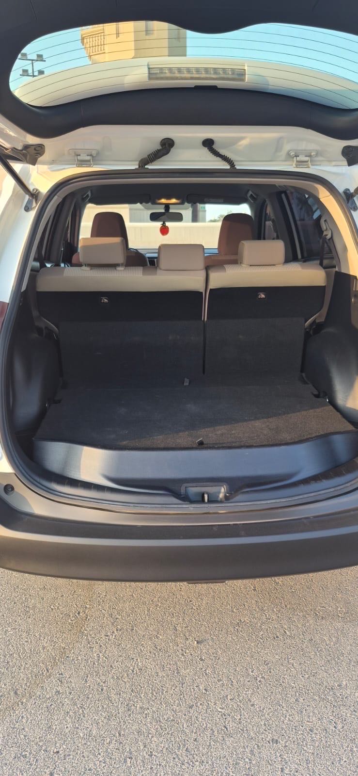 Car Image 2015 TOYOTA RAV4 GXR