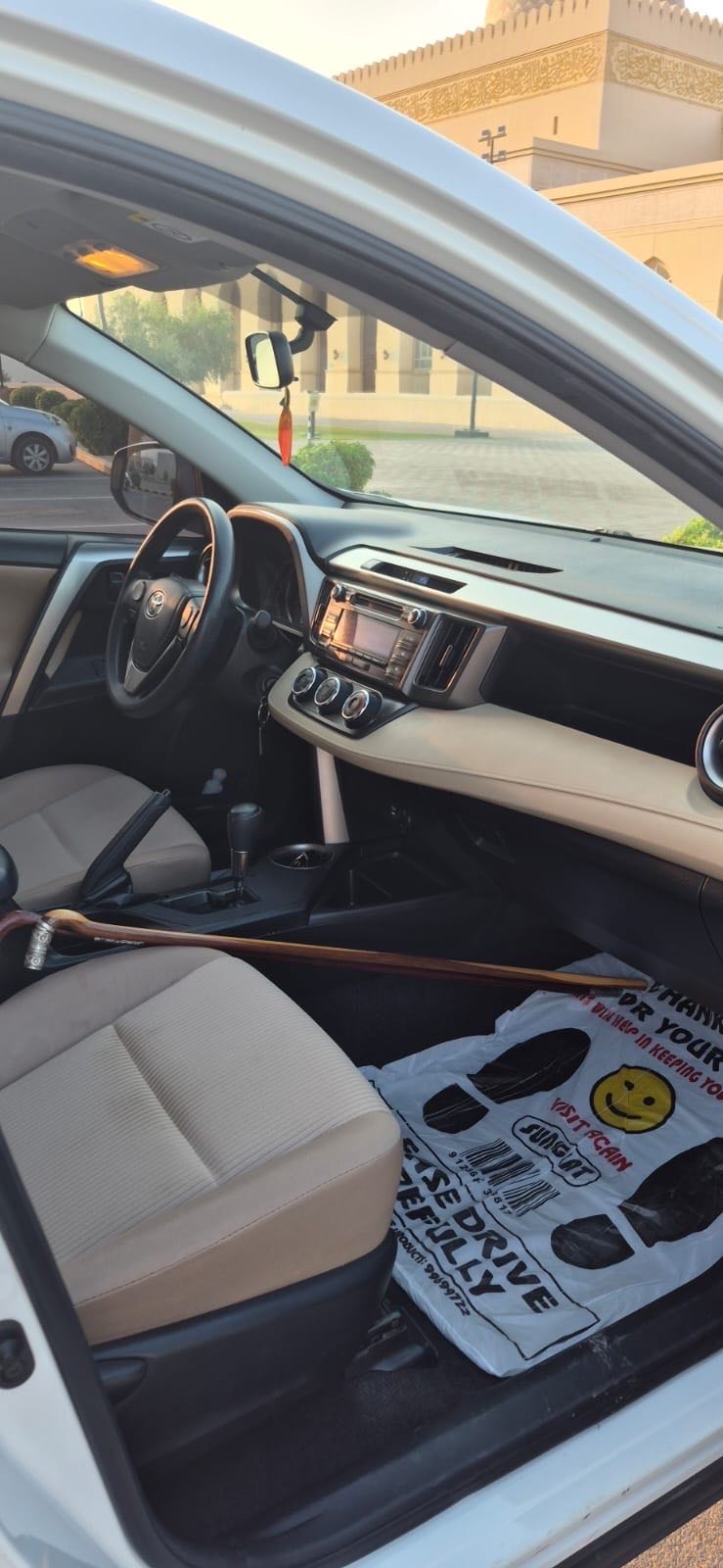 Car Image 2015 TOYOTA RAV4 GXR