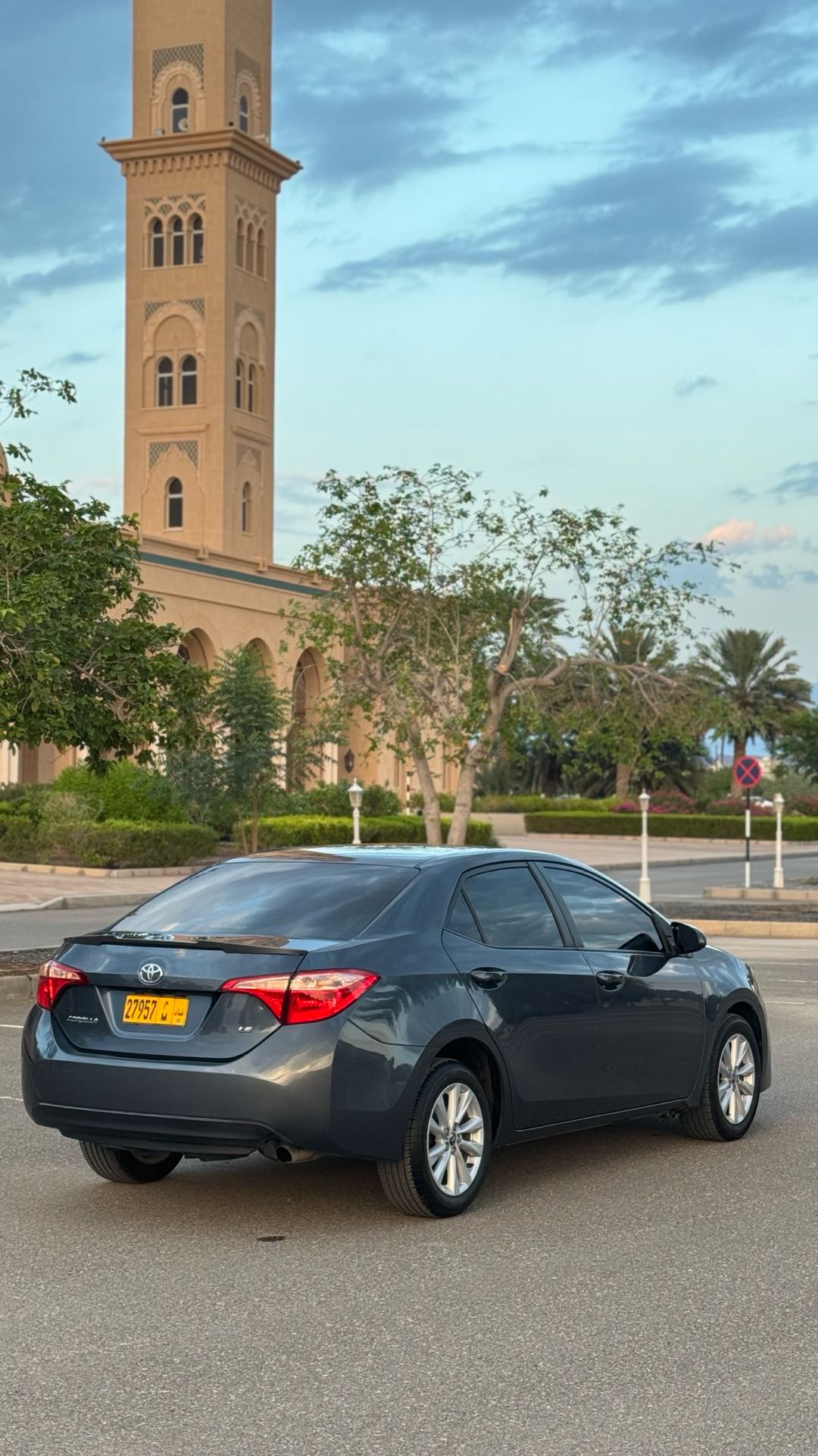 Car Image 2019 TOYOTA COROLLA L