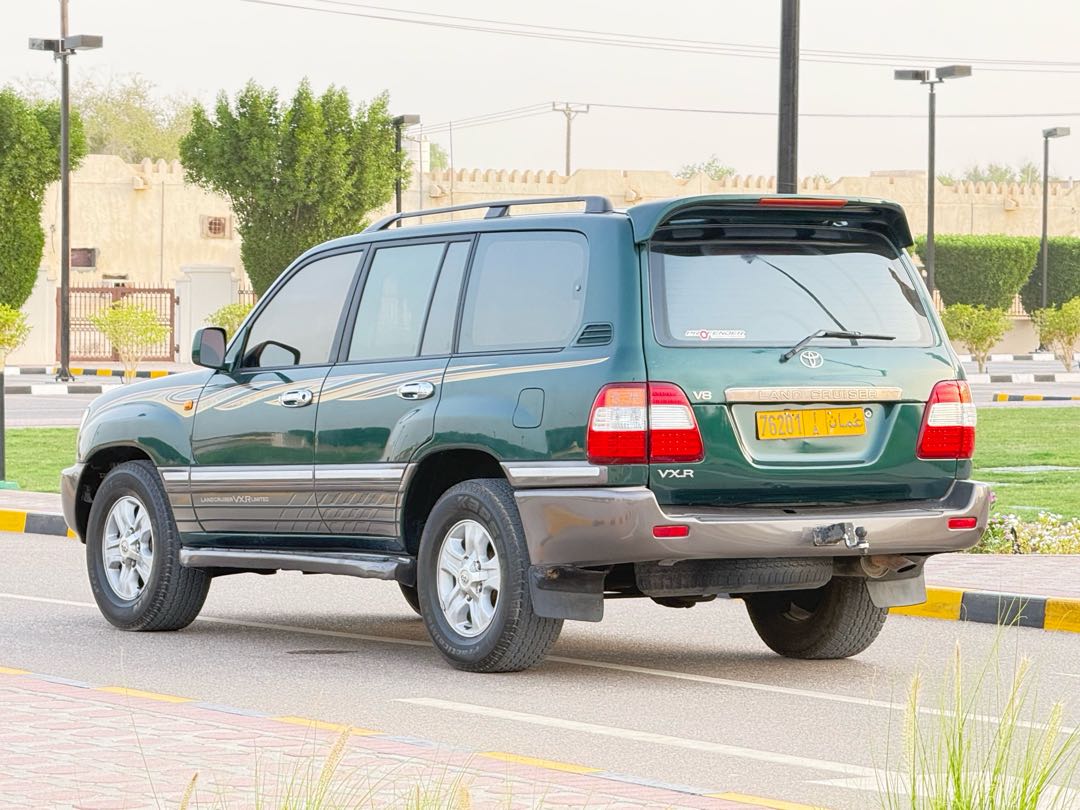 Car Image 2003 TOYOTA LAND CRUISER 