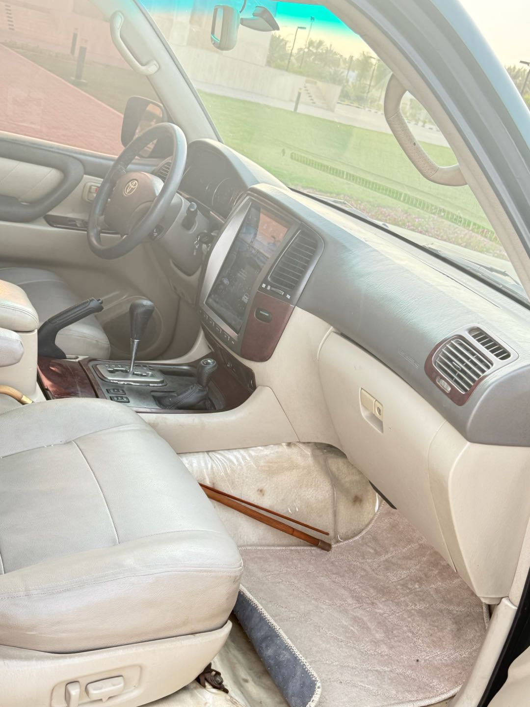 Car Image 2003 TOYOTA LAND CRUISER 
