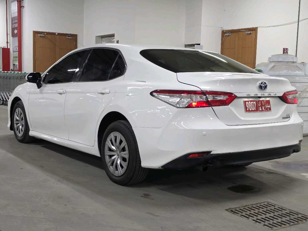 Car Image 2019 TOYOTA CAMRY GL