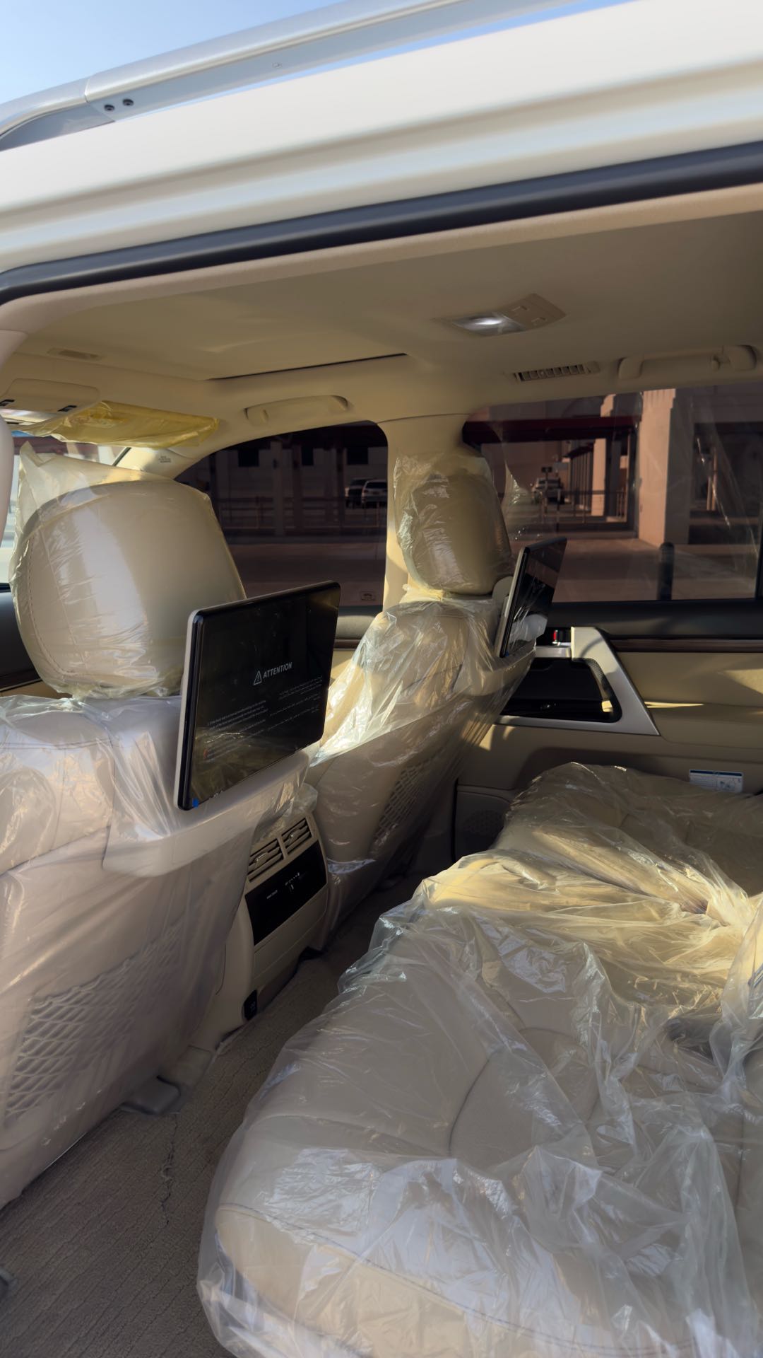 Car Image 2020 TOYOTA LAND CRUISER VX.R