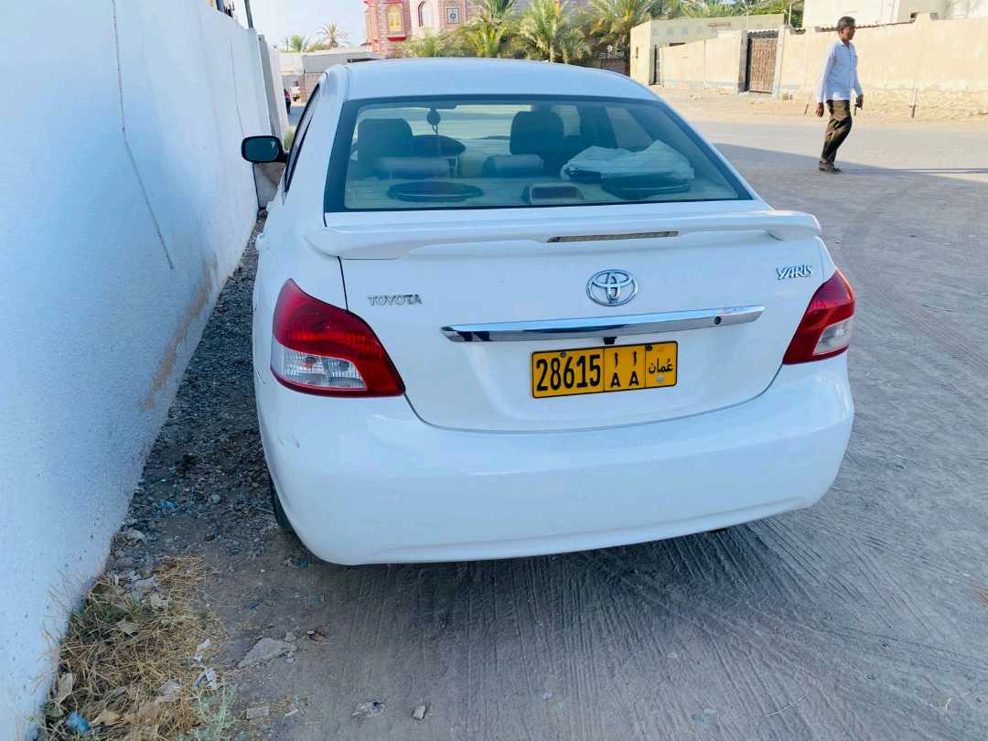 Car Image 2008 TOYOTA YARIS 1.3