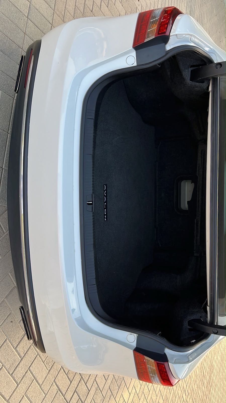Car Image 2018 TOYOTA AVALON XLE Premium