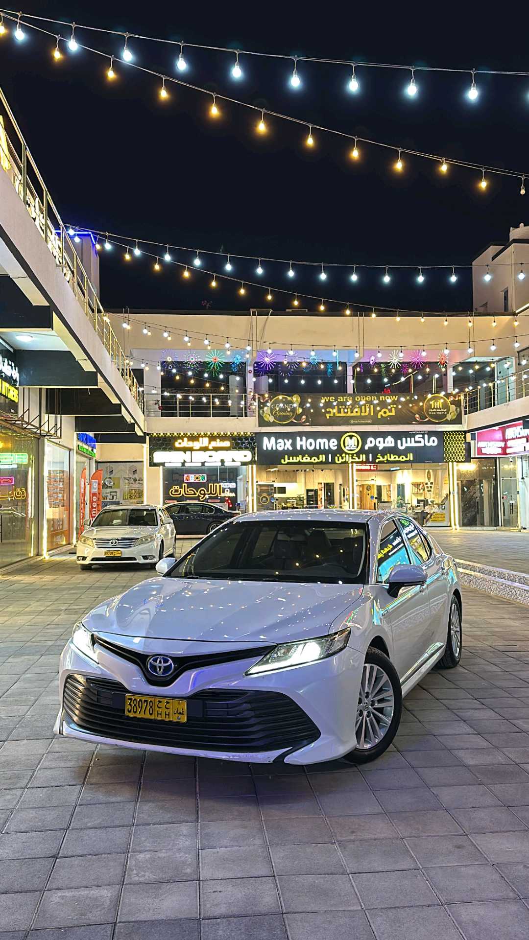 Car Image 2019 TOYOTA CAMRY E