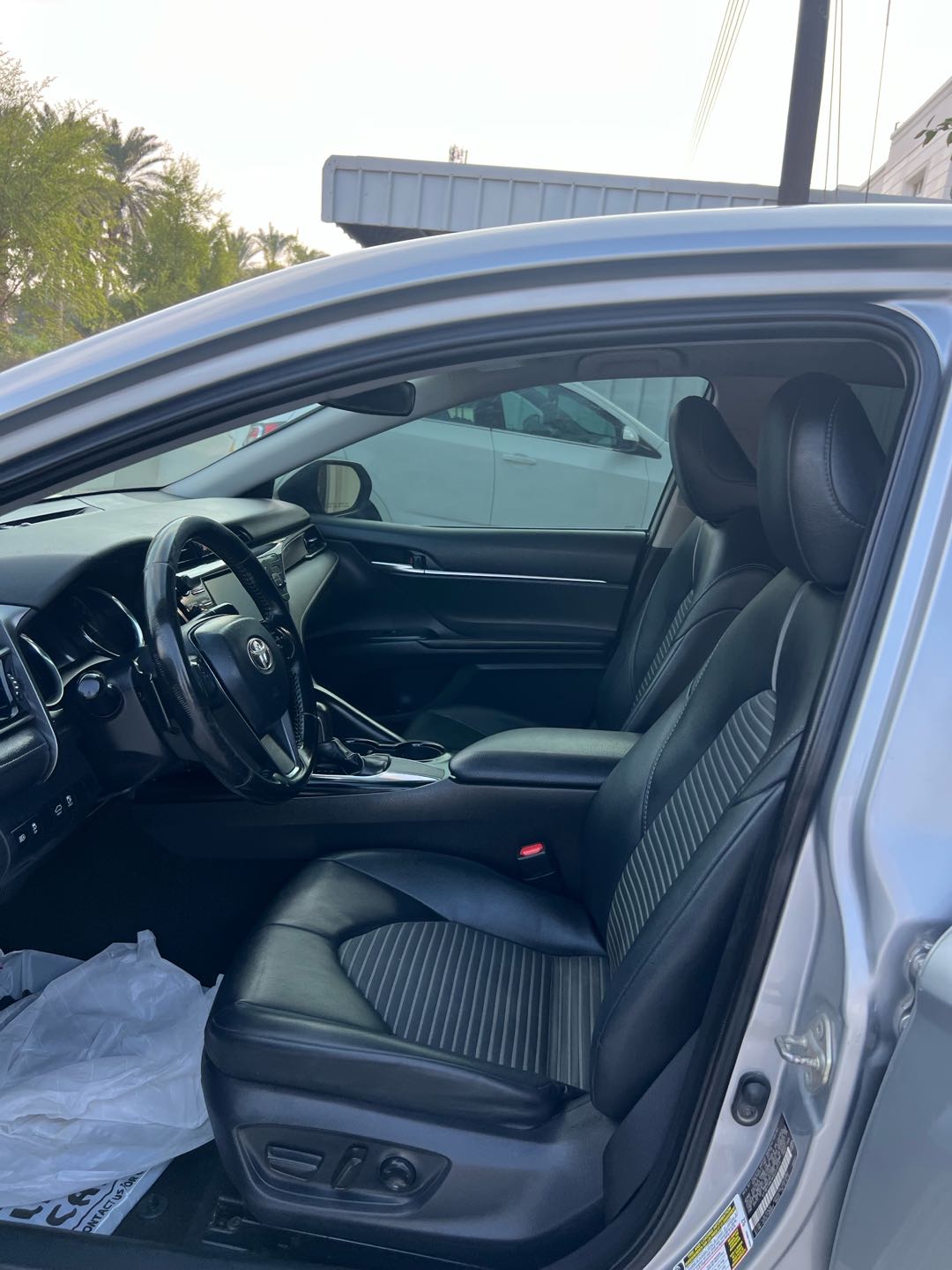 Car Image 2019 TOYOTA CAMRY SE