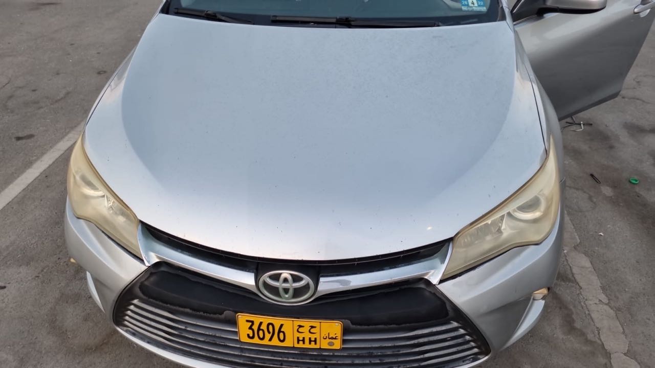 Car Image 2015 TOYOTA CAMRY LE