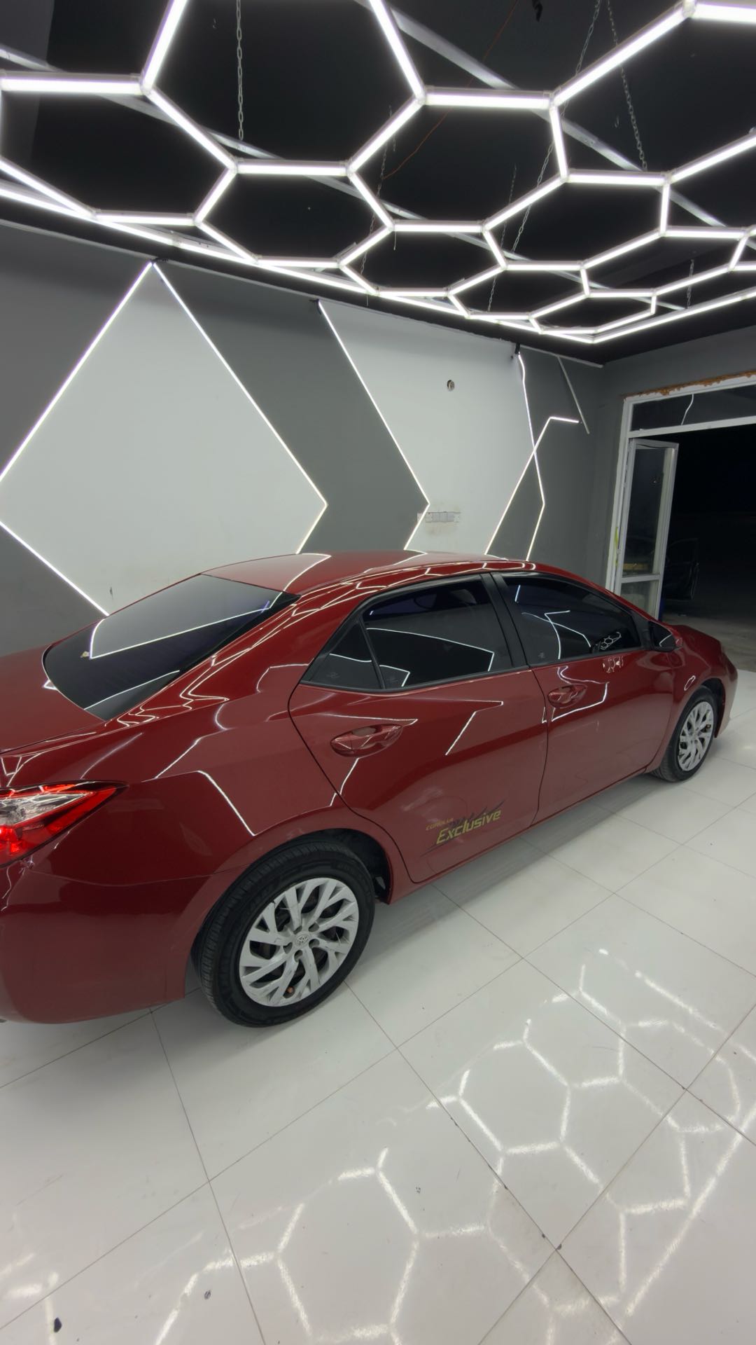 Car Image 2017 TOYOTA COROLLA L