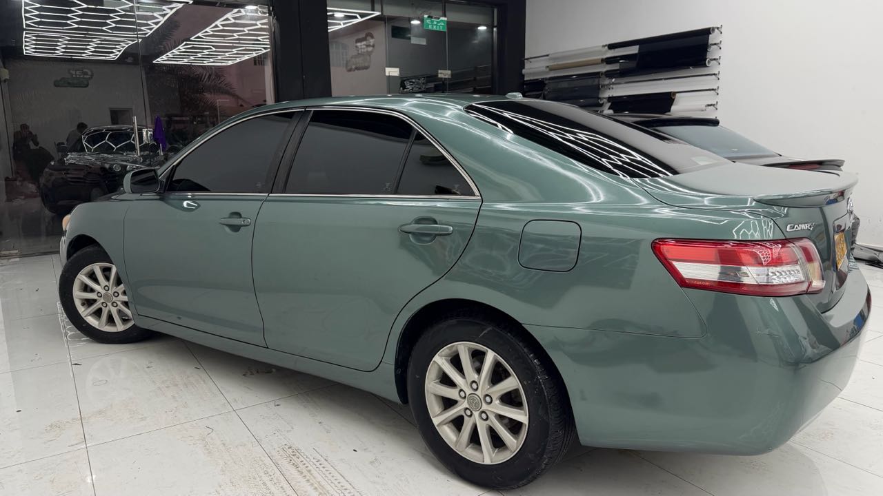 Car Image 2011 TOYOTA CAMRY LE