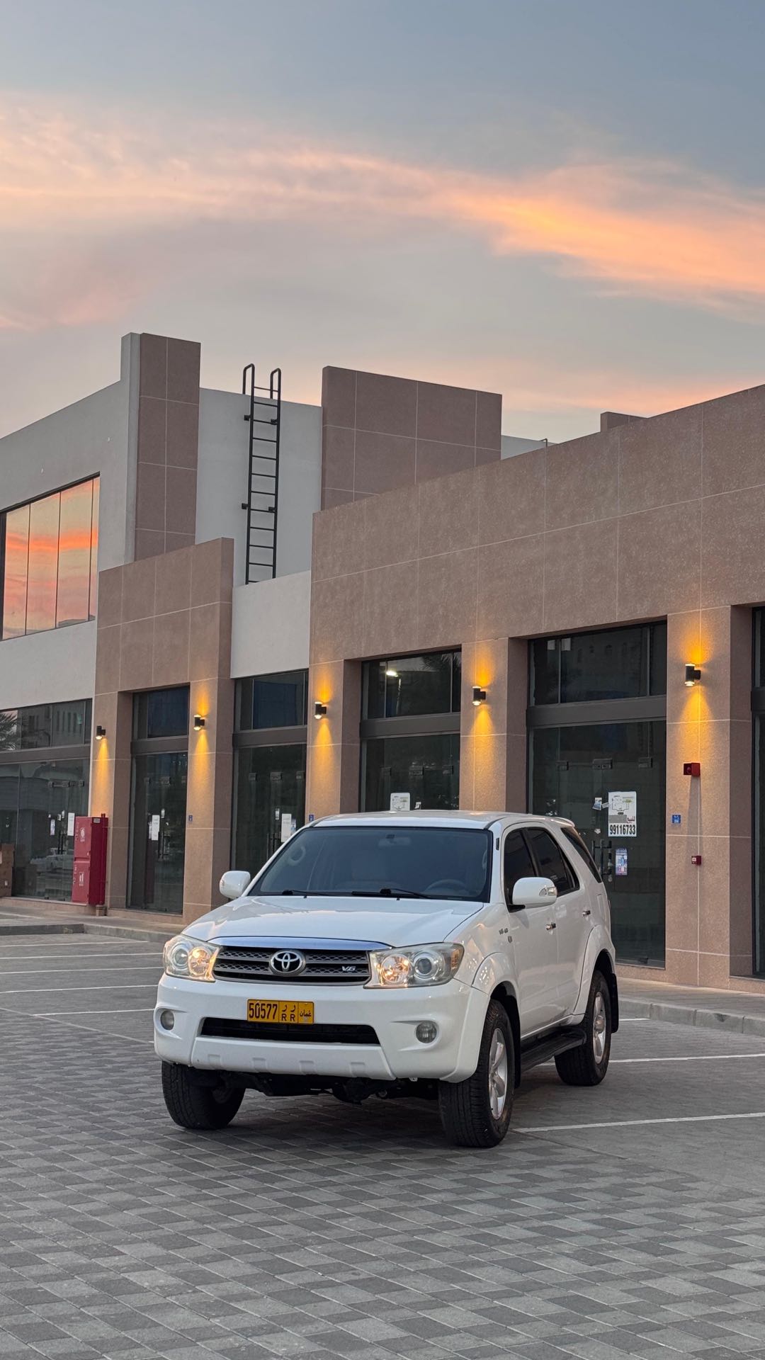 Car Image 2011 TOYOTA FORTUNER SR5