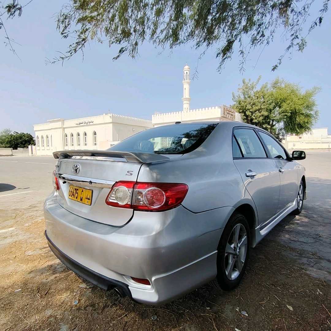 Car Image 2013 TOYOTA COROLLA S