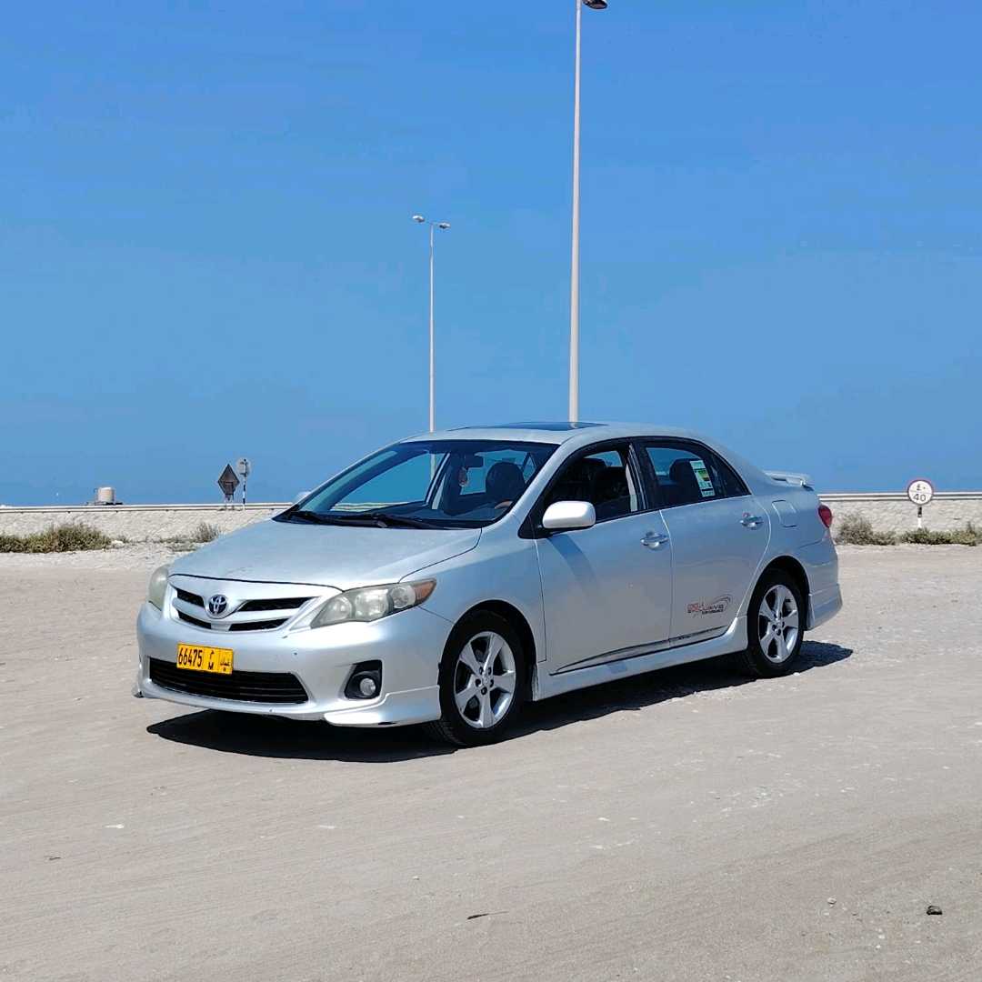 Car Image 2013 TOYOTA COROLLA S