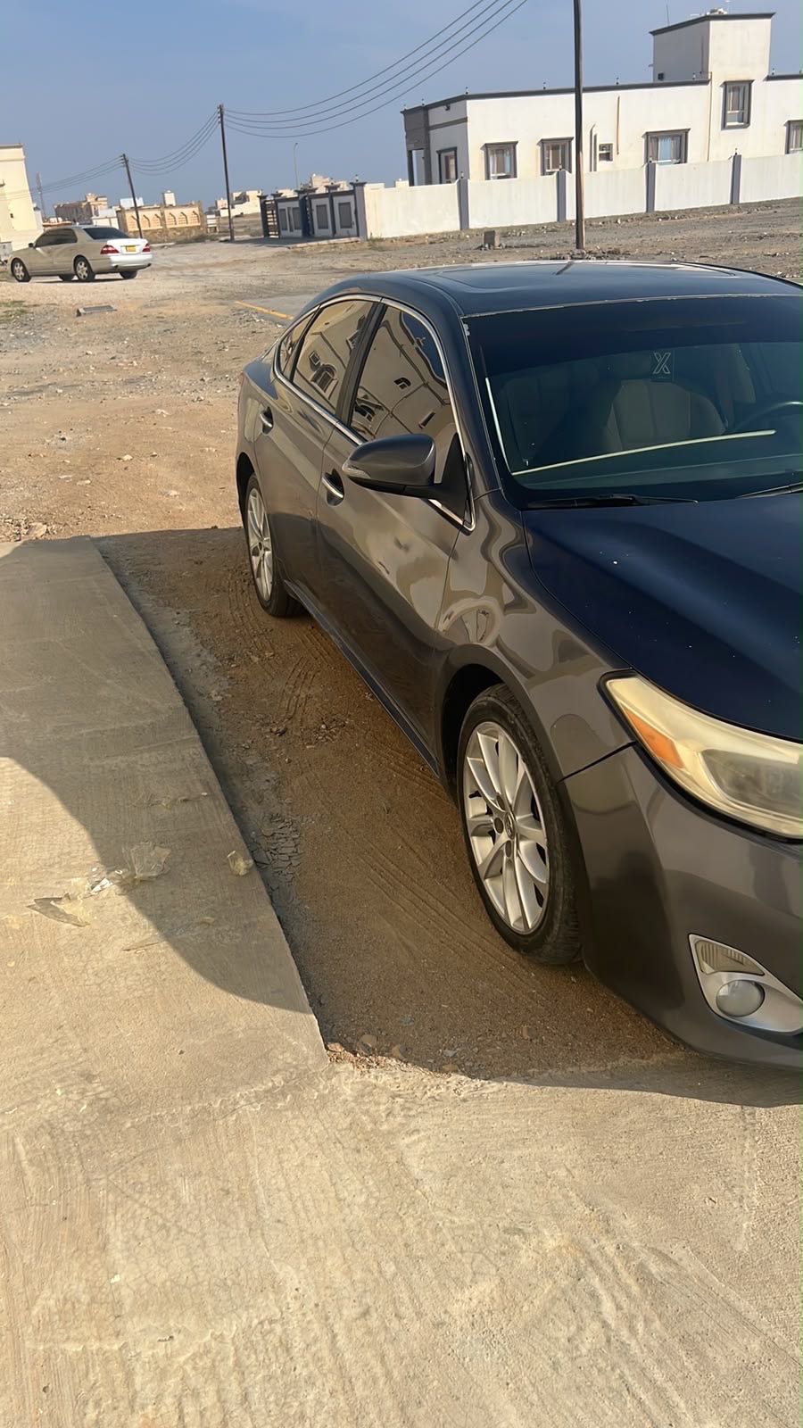 Car Image 2013 TOYOTA AVALON SE