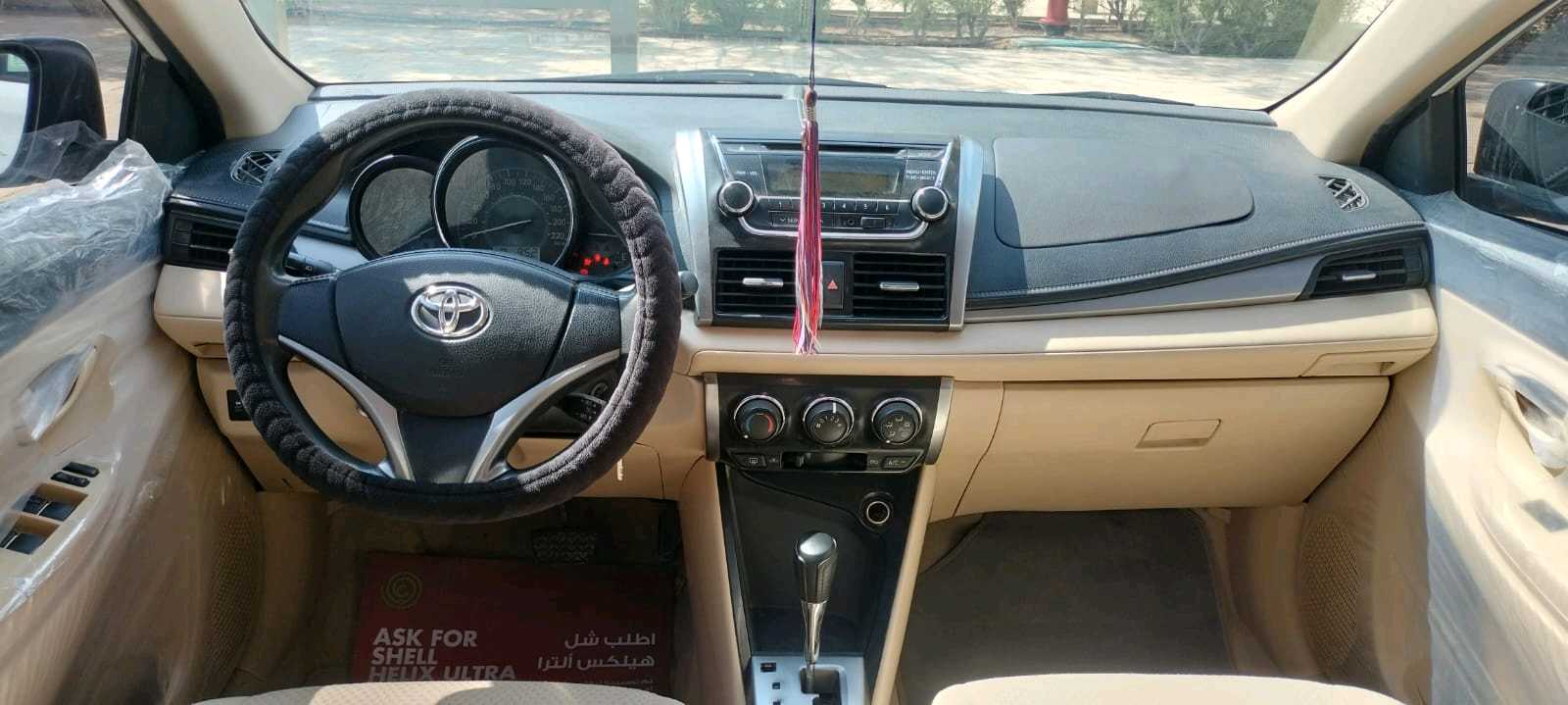 Car Image 2017 TOYOTA YARIS SE