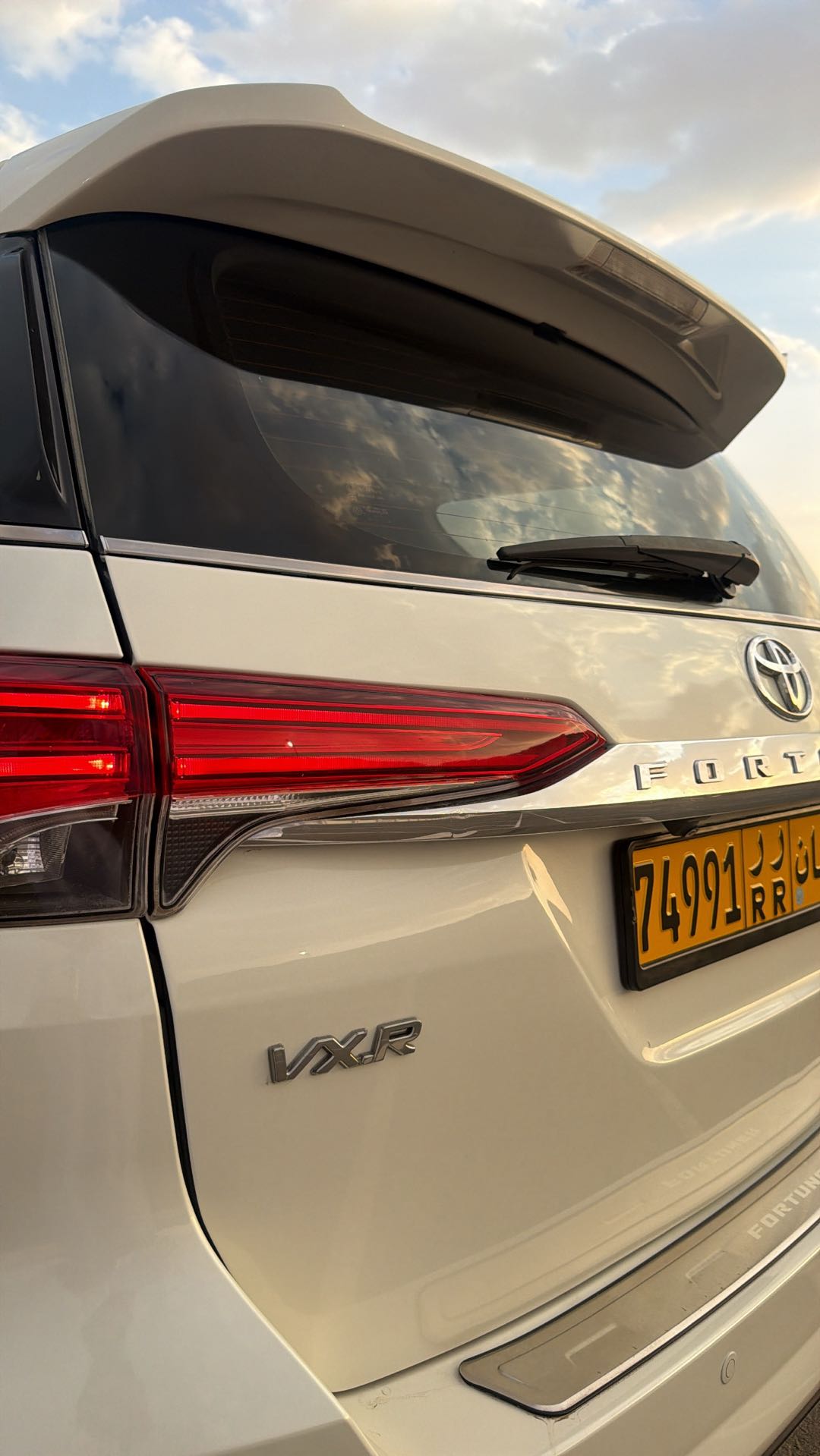 Car Image 2018 TOYOTA FORTUNER VXR