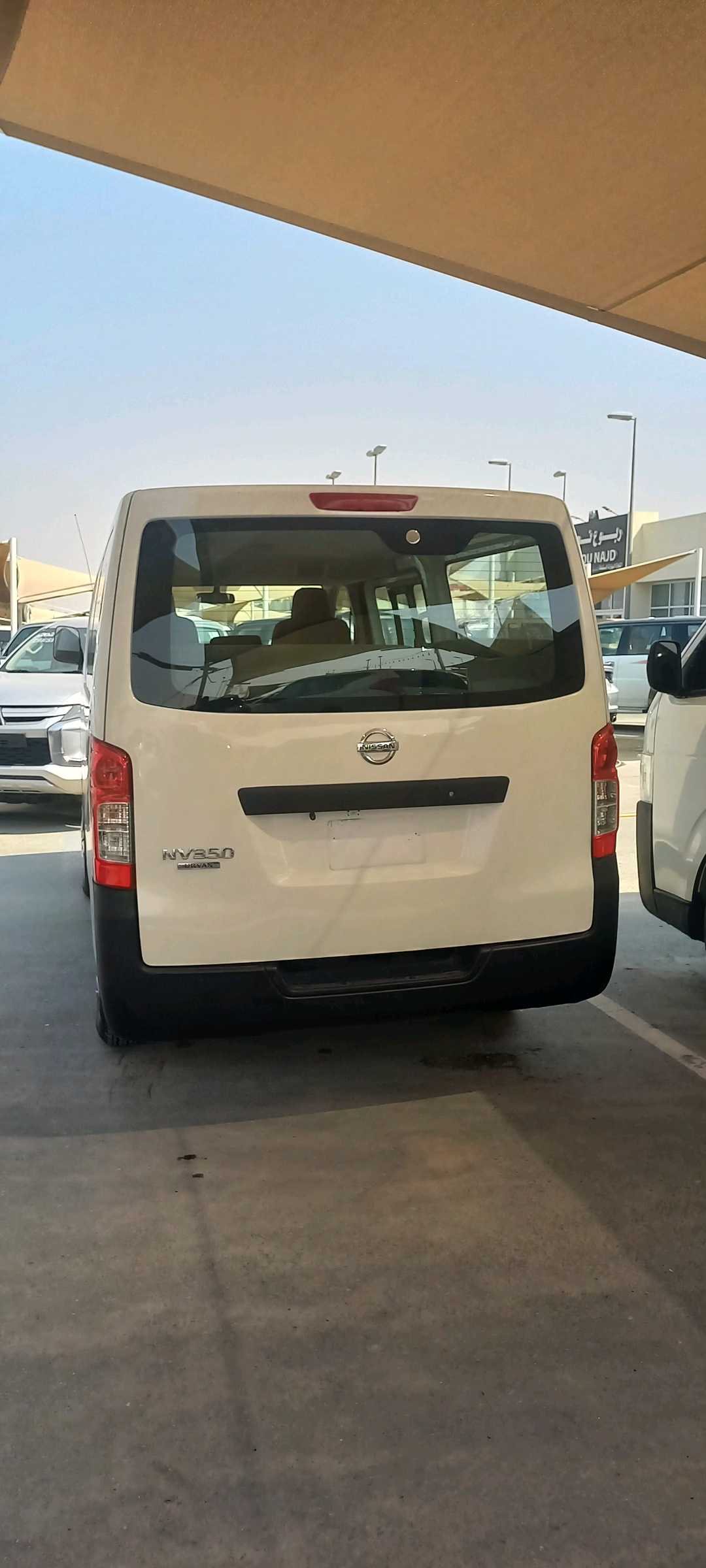 Car Image 2014 NISSAN NV350 
