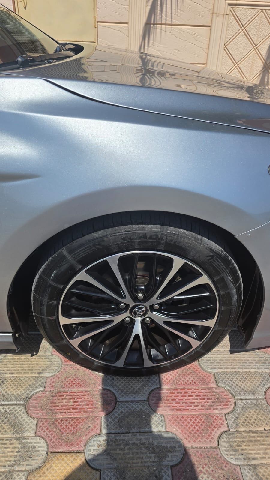 Car Image 2019 TOYOTA CAMRY SE