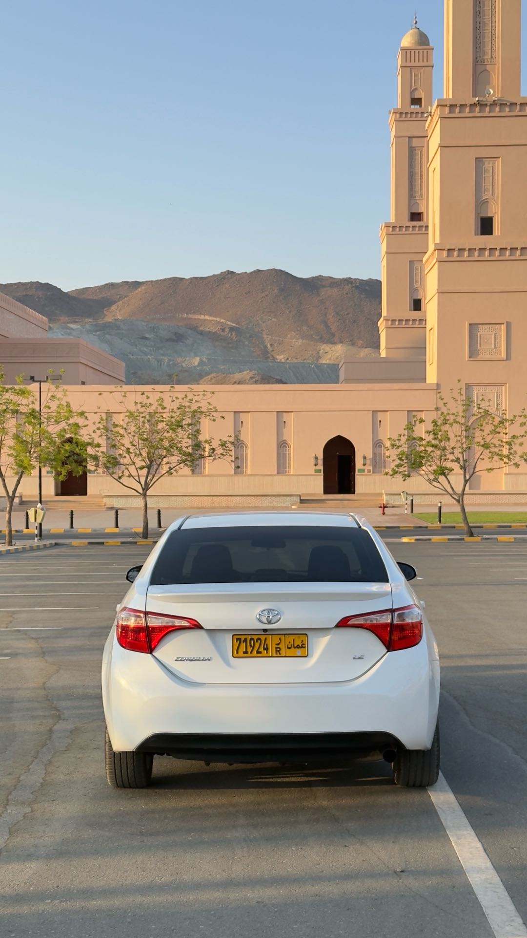 Car Image 2017 TOYOTA COROLLA L