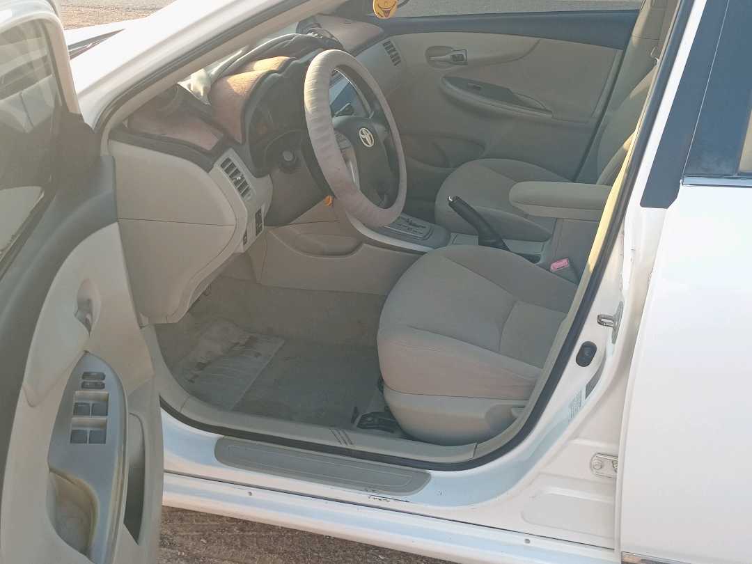 Car Image 2011 TOYOTA COROLLA XLI