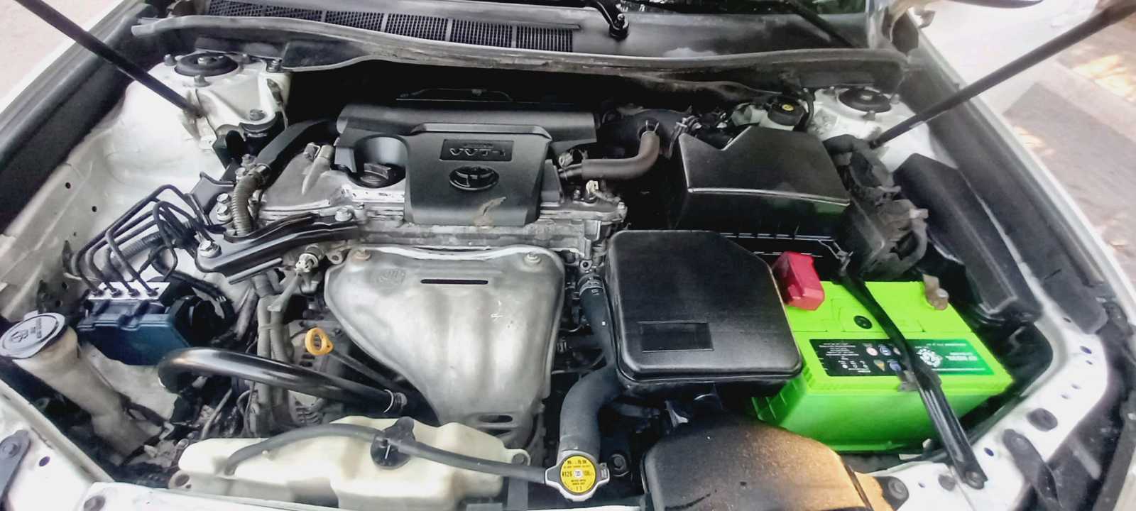 Car Image 2014 TOYOTA CAMRY GL