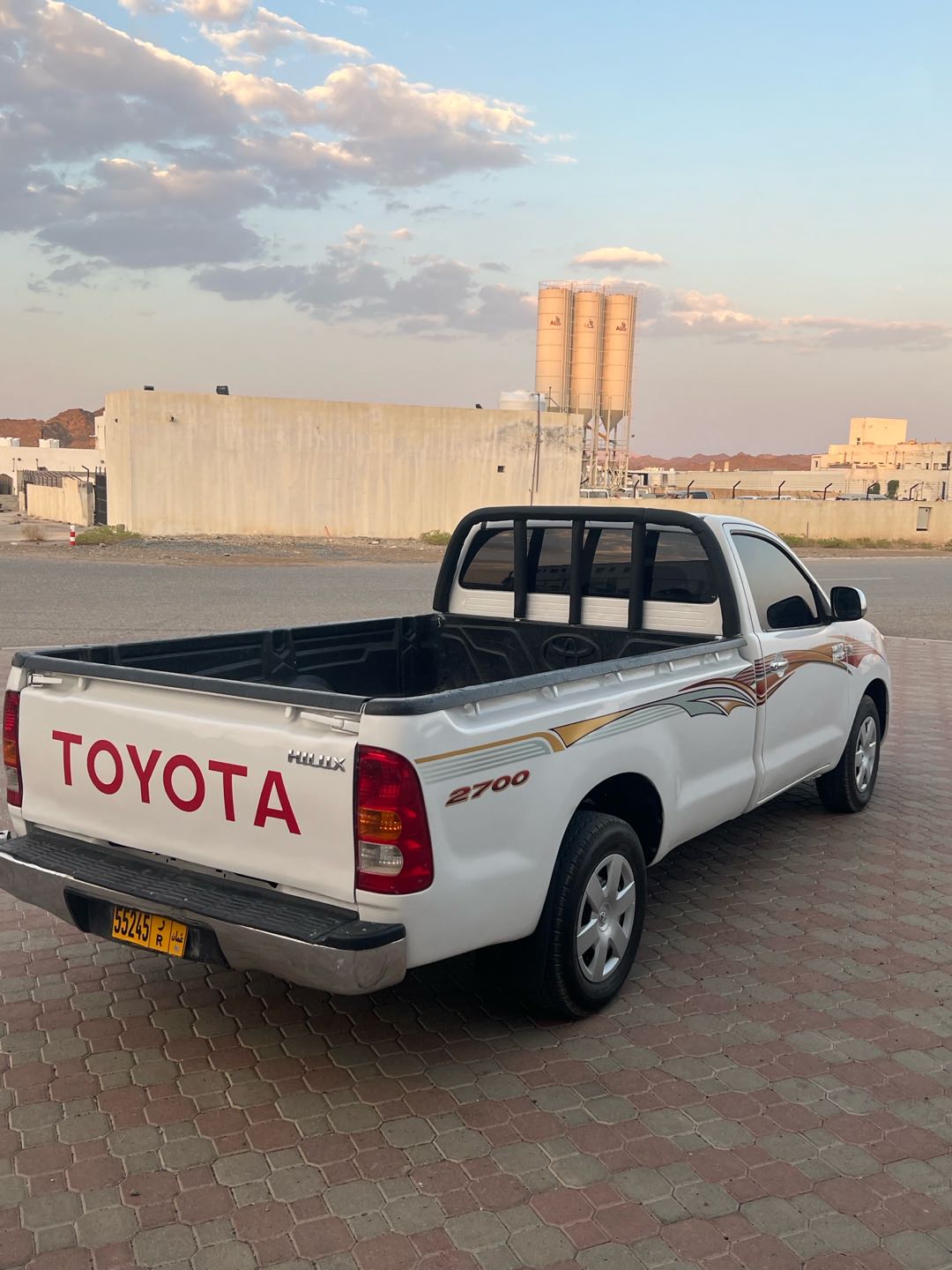 Car Image 2008 TOYOTA HILUX 2.7