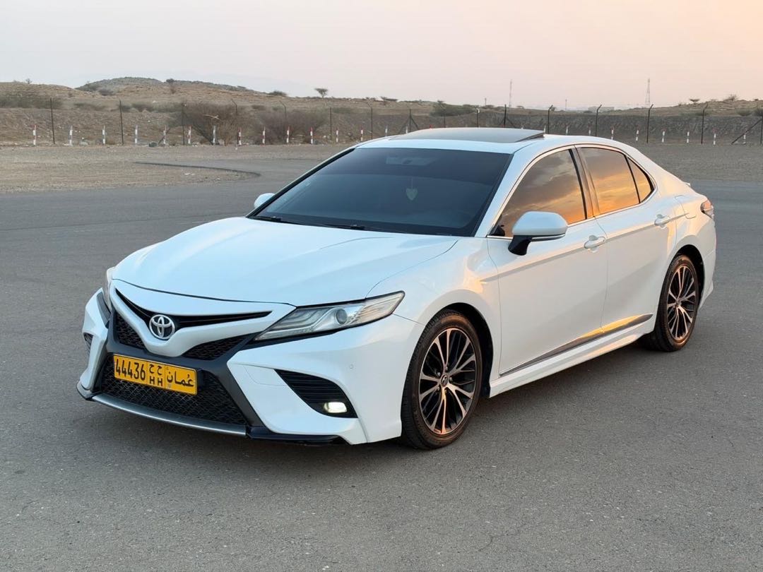 Car Image 2019 TOYOTA CAMRY SE Plus