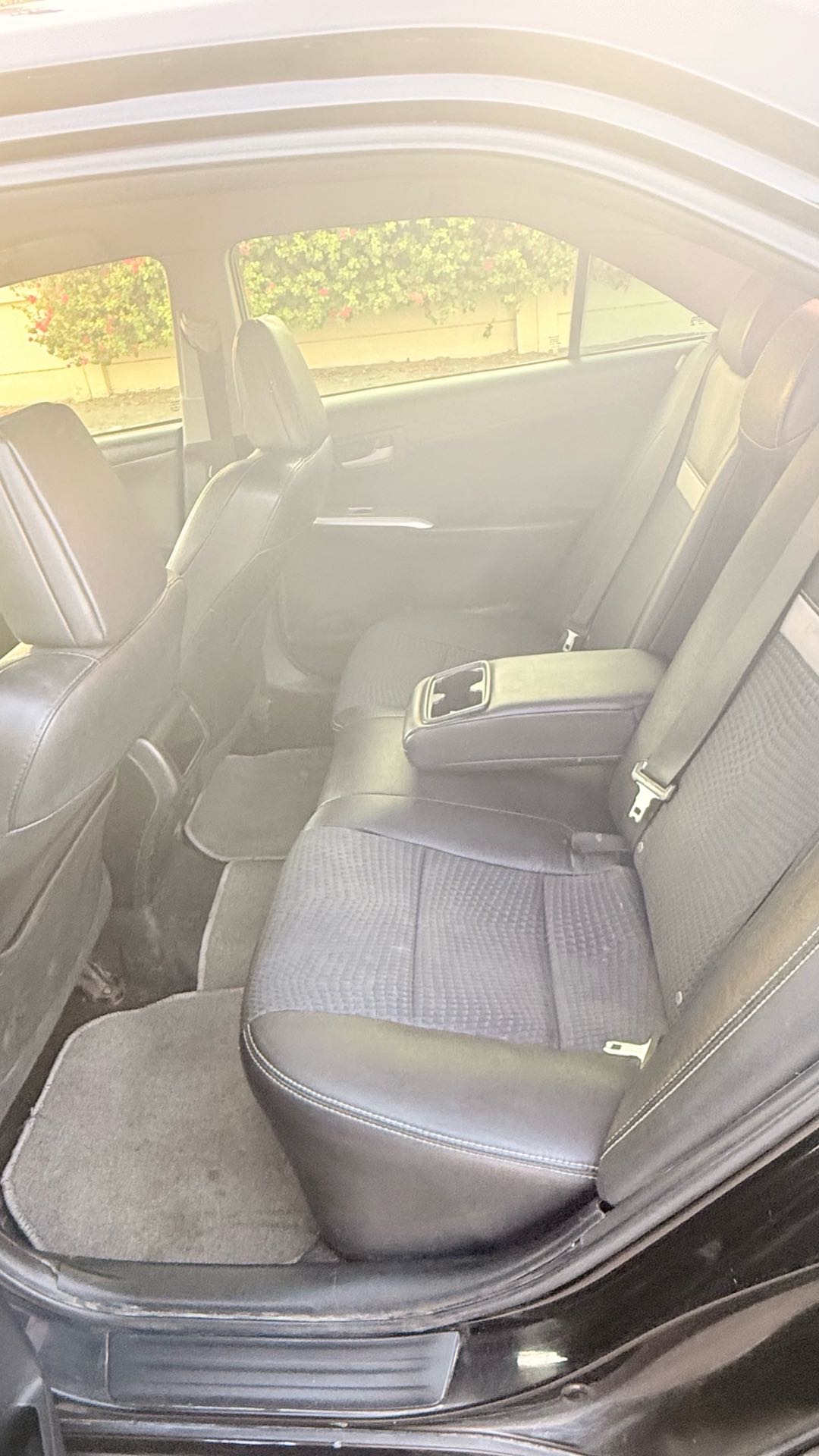 Car Image 2014 TOYOTA CAMRY SE